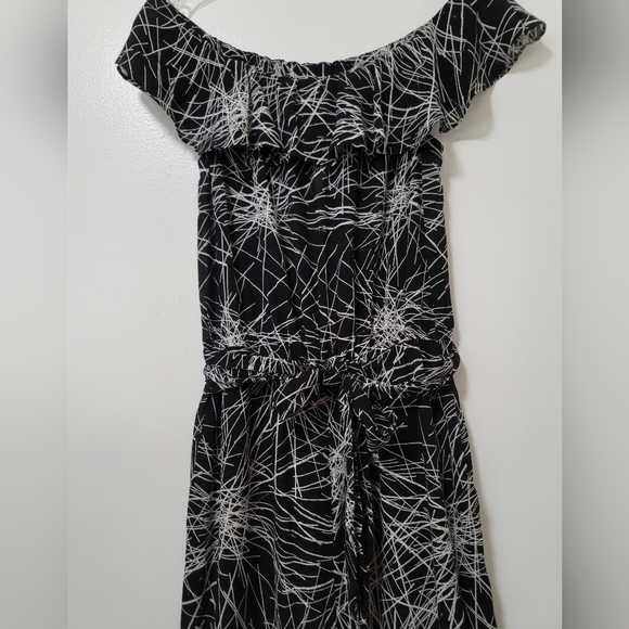 Diane Von Furstenberg Adele Jumpsuit Black Print Ruffle Off The Shoulder Size 0 - Picture 10 of 16